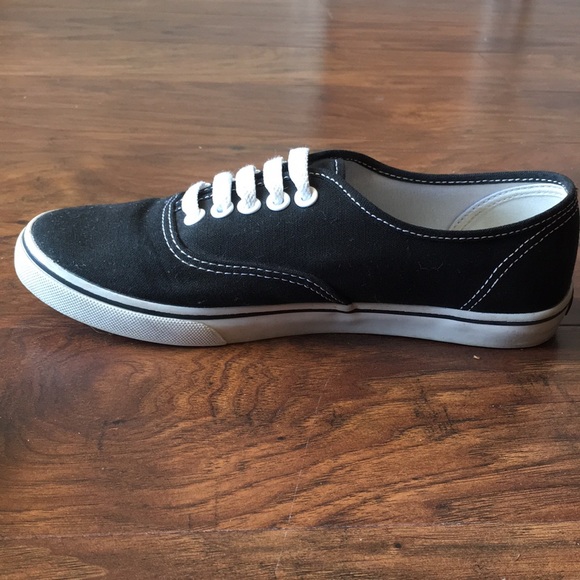 Classic Black Vans - Picture 3 of 5